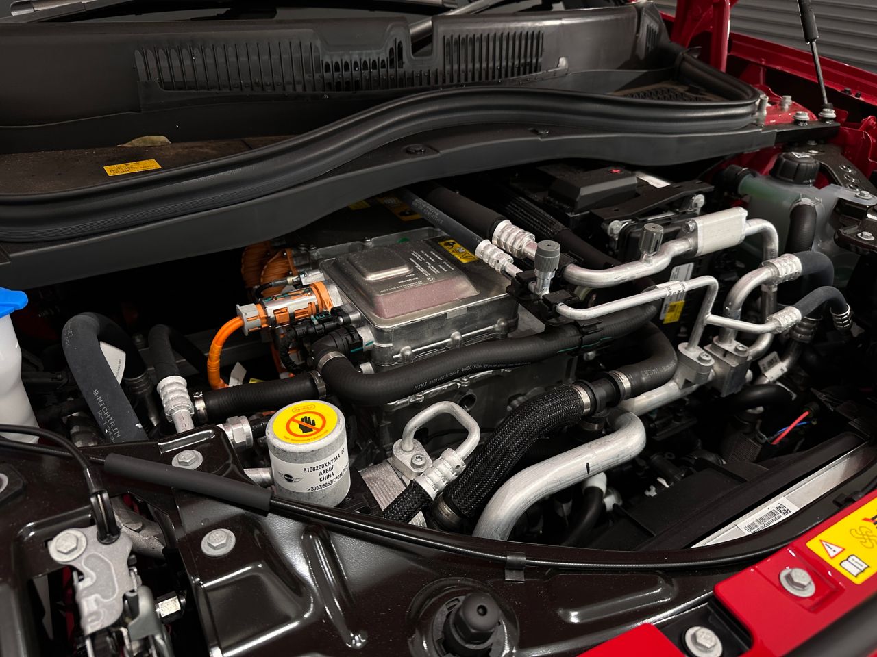 J01 MINI Cooper E