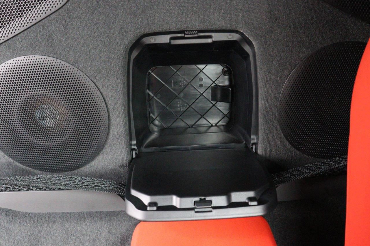 G29 z4 sDrive20i RHD