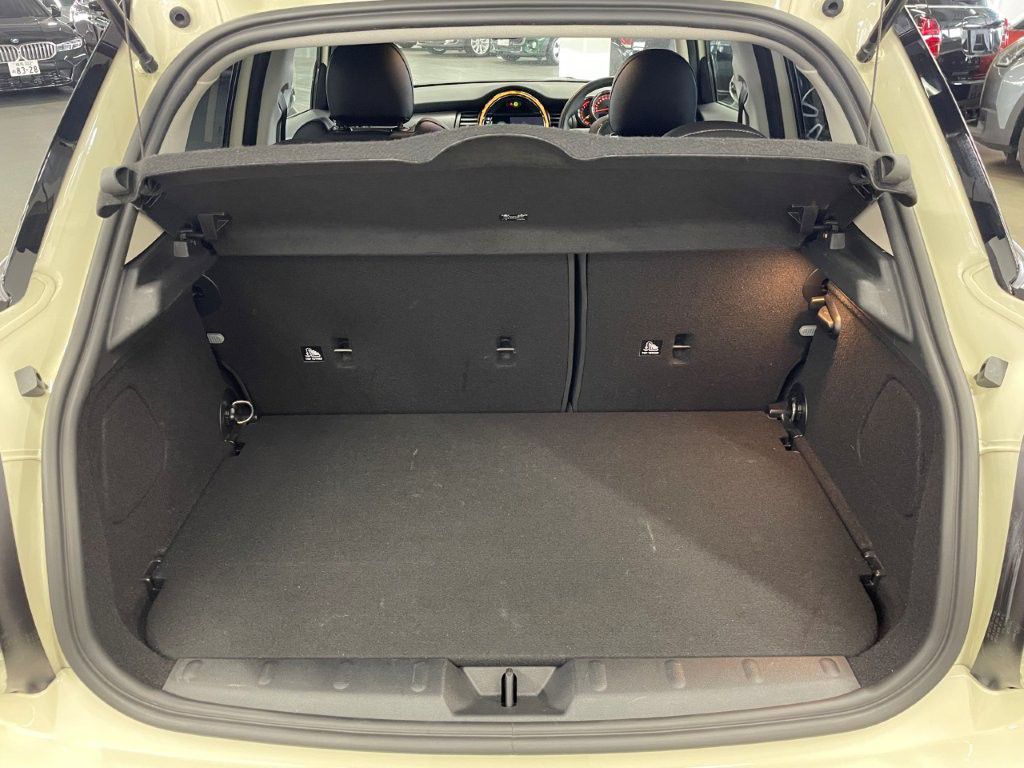 F55 MINI Cooper 5-Door Hatch LCI