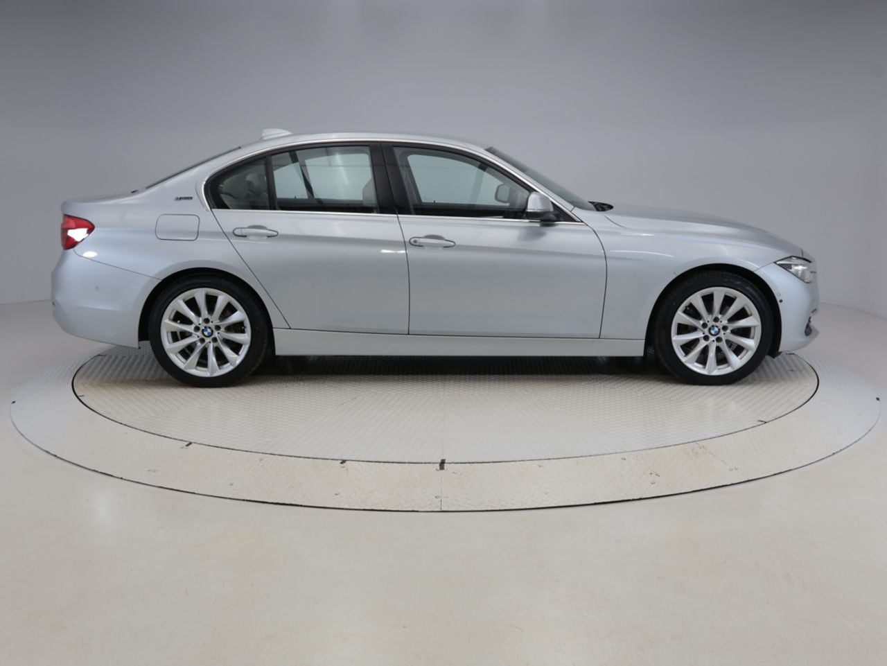 330E IPERFORMANCE SEDAN RHD