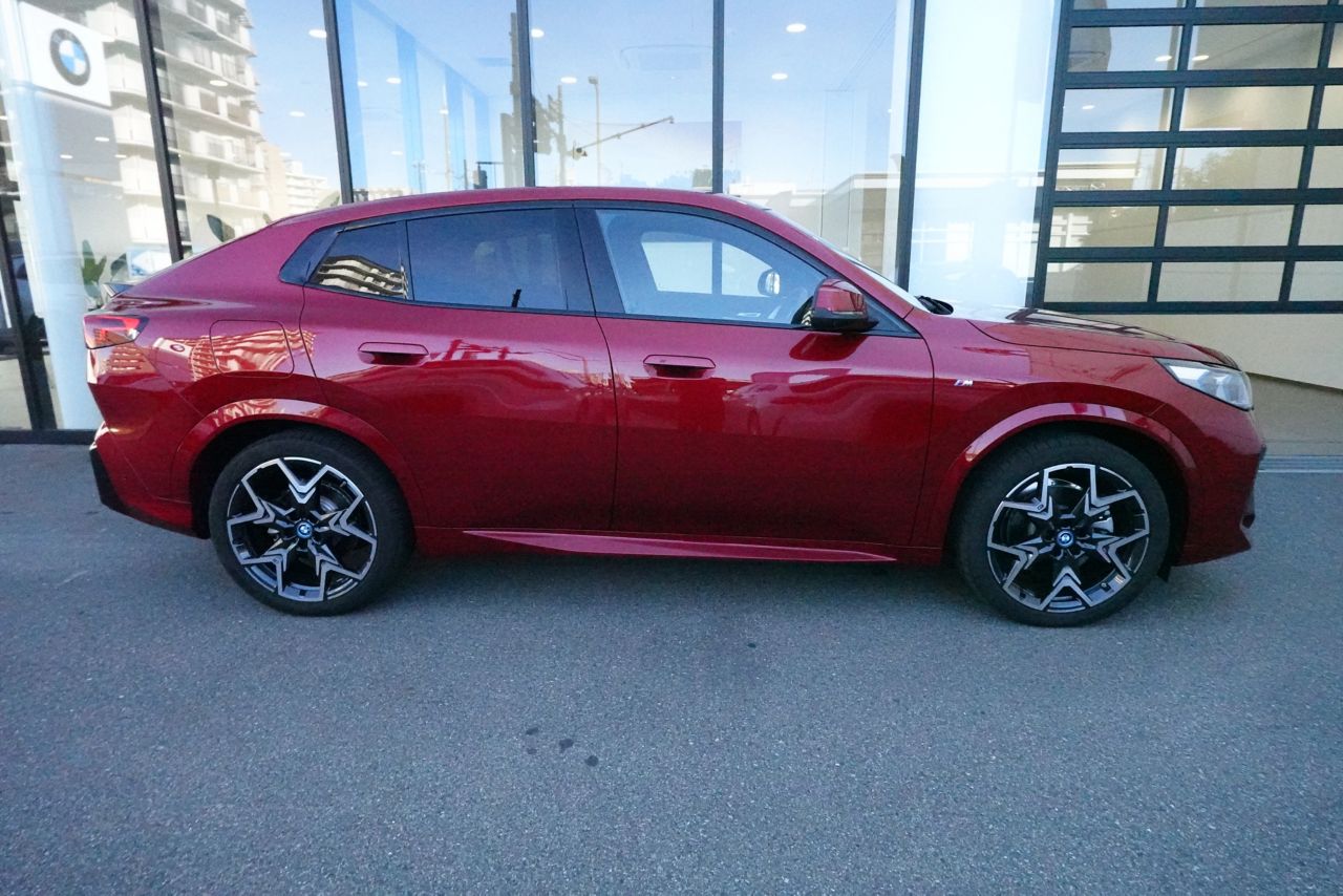 iX2 xDrive30 MSP
