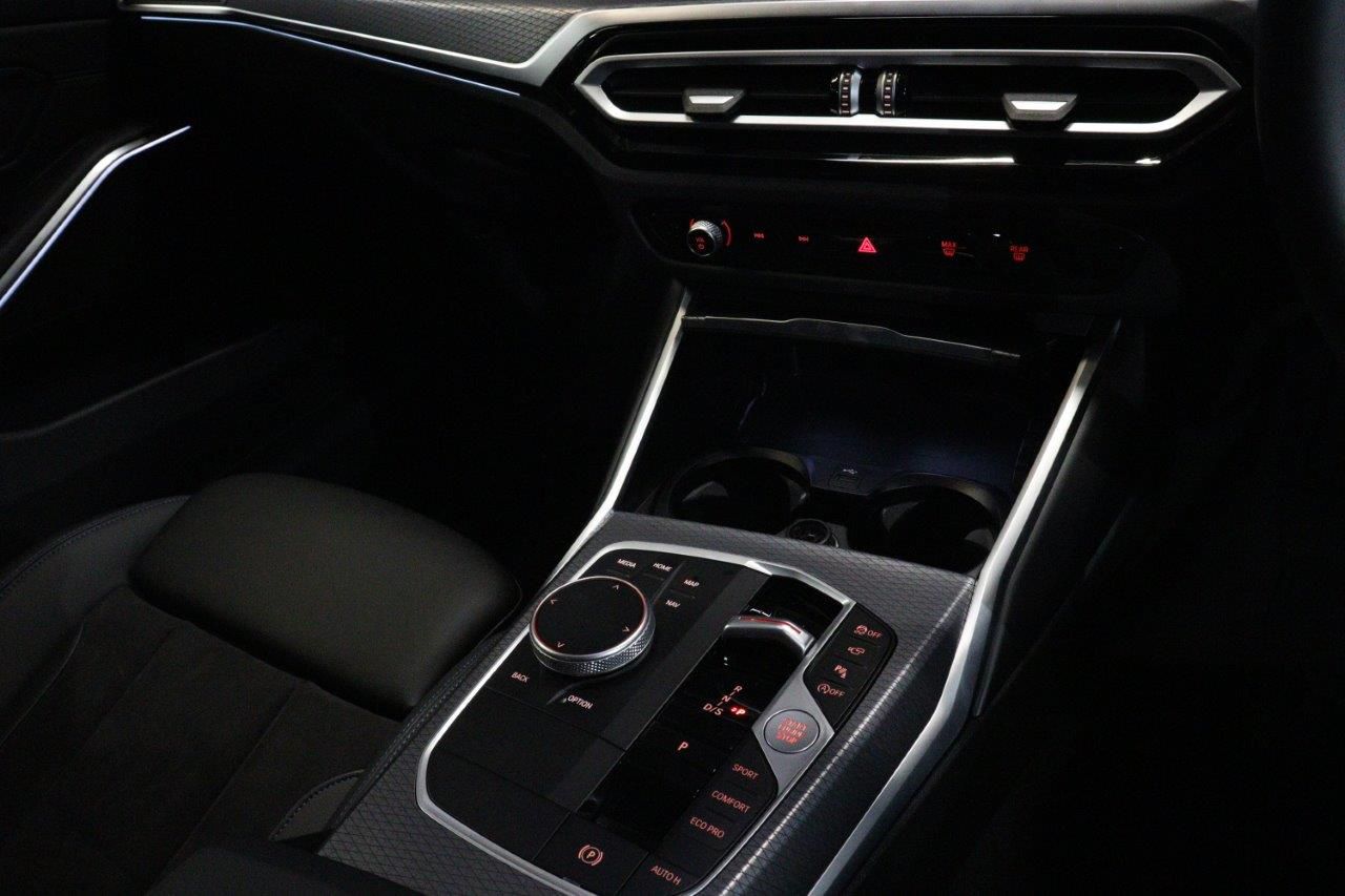 320d xDrive Berline RHD