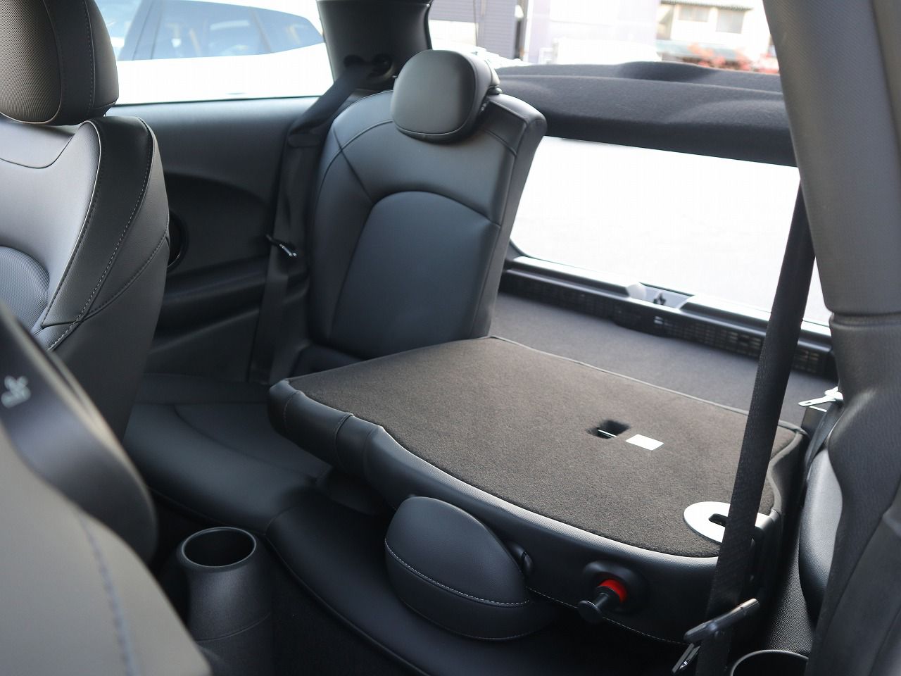 MINI Cooper F56 RHD