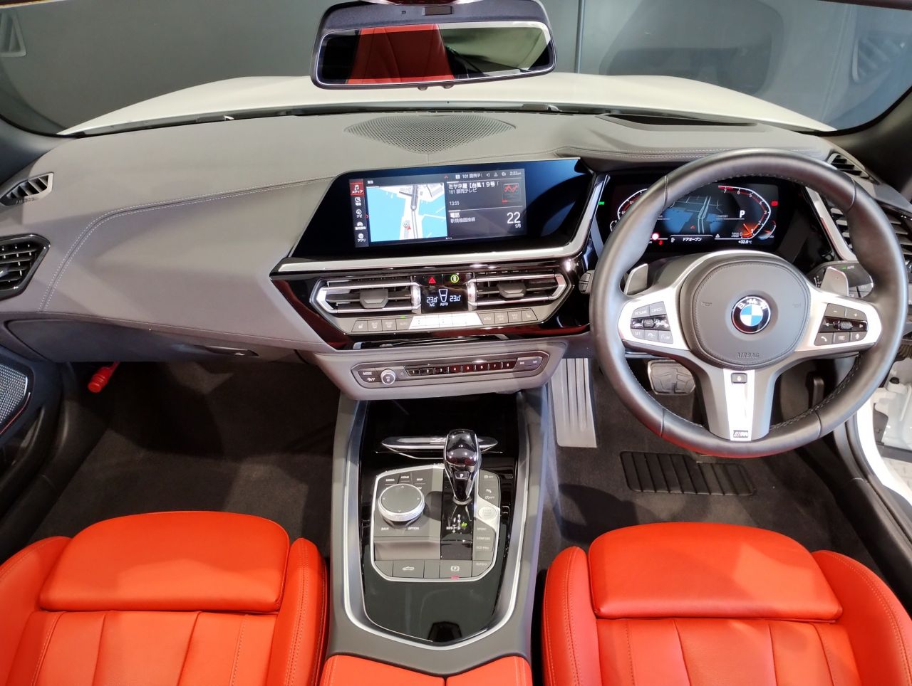 G29 z4 sDrive20i RHD