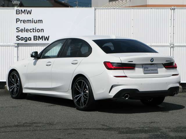 G20 320d xDrive RHD Saloon