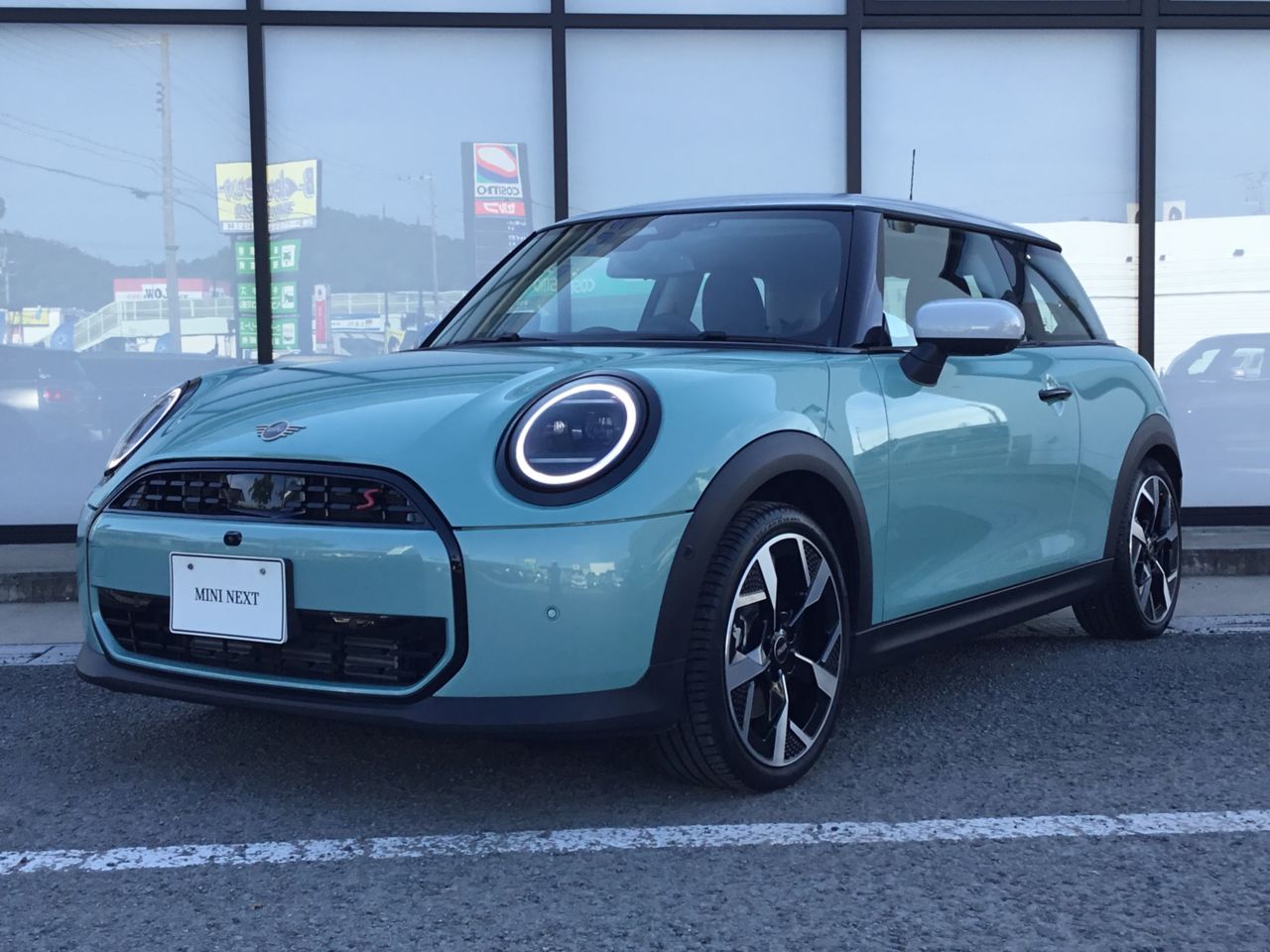 THE NEW MINI COOPER (3 DOOR) S
