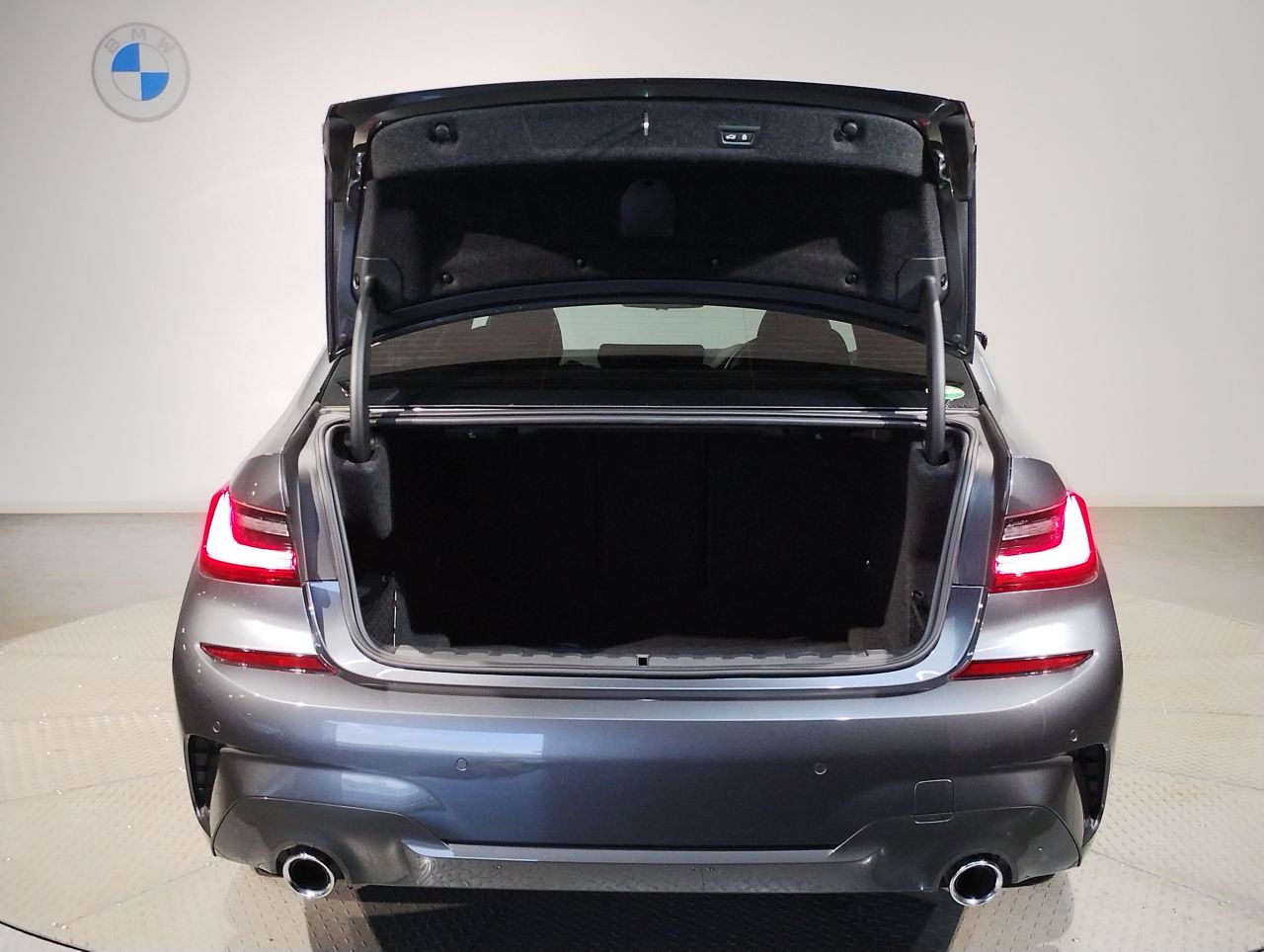 G20 320i Saloon RHD TU