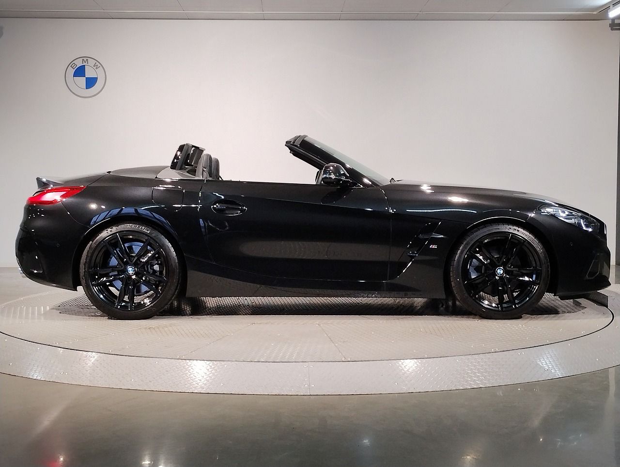 G29 z4 sDrive20i RHD