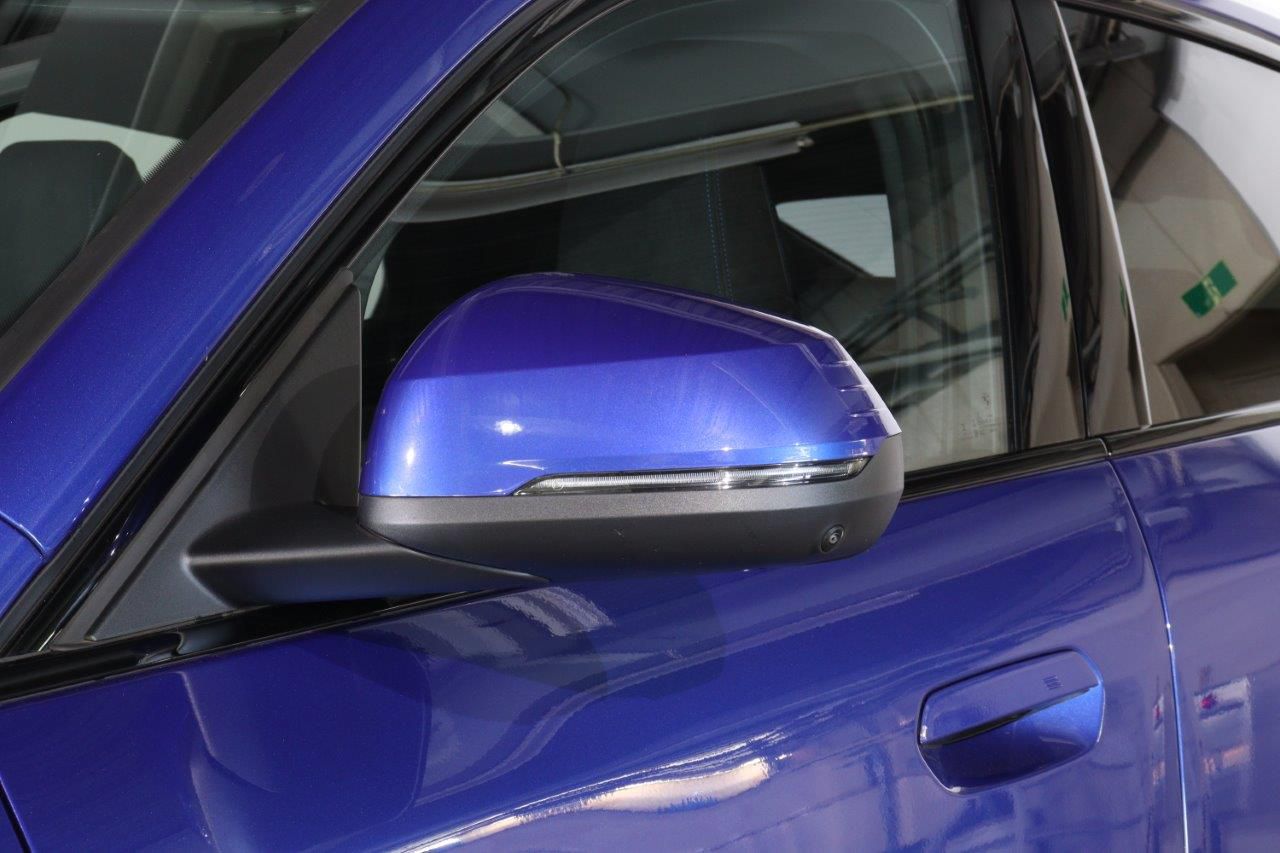 iX2 xDrive30 MSP