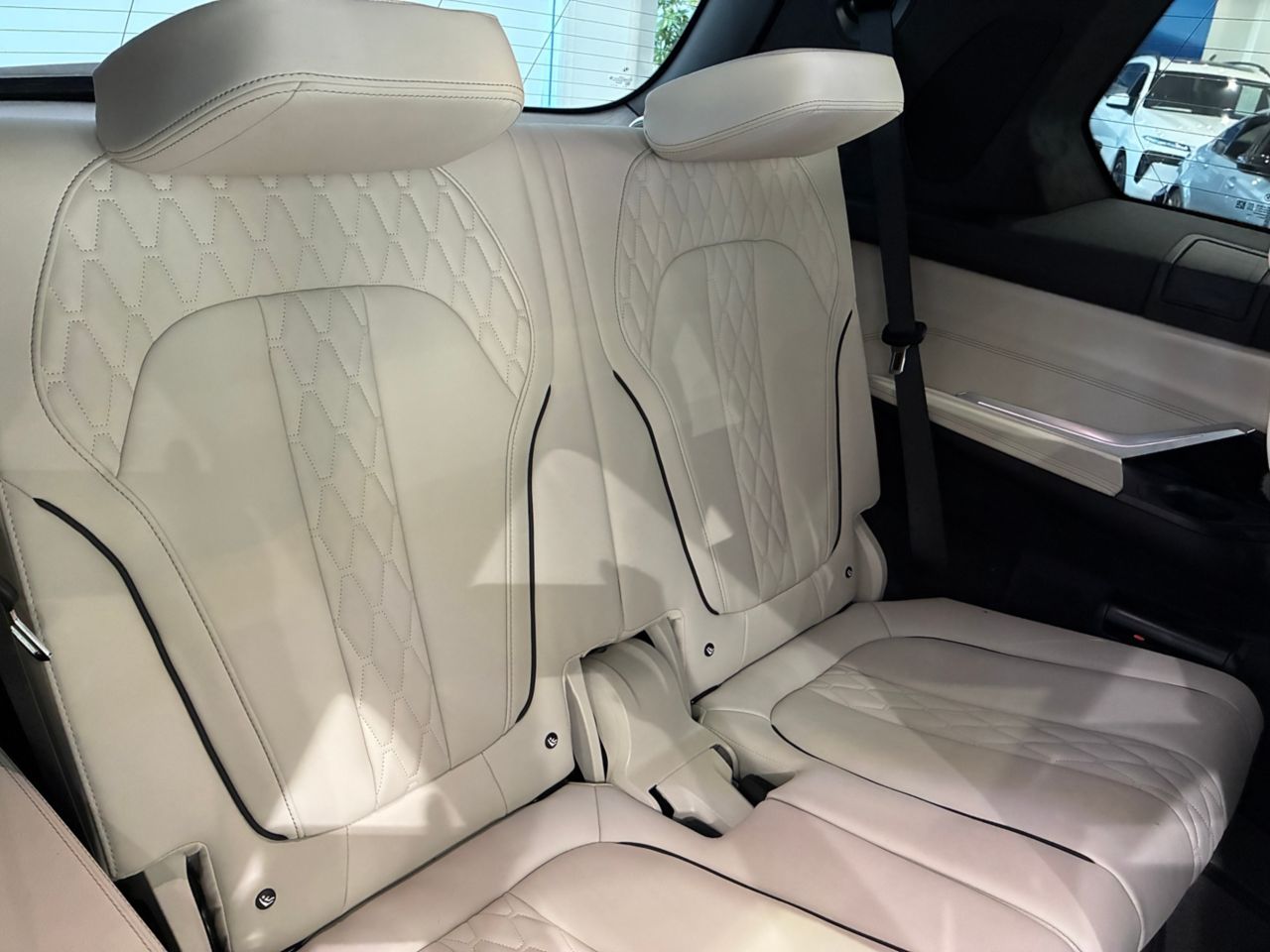 X7 xDrive40d RHD US