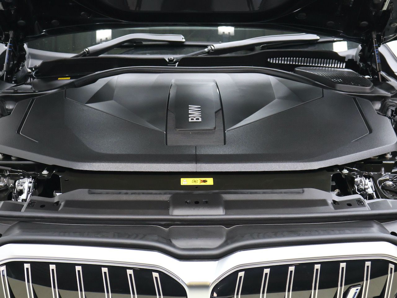 BMW i5 eDrive40 M Sport RHD