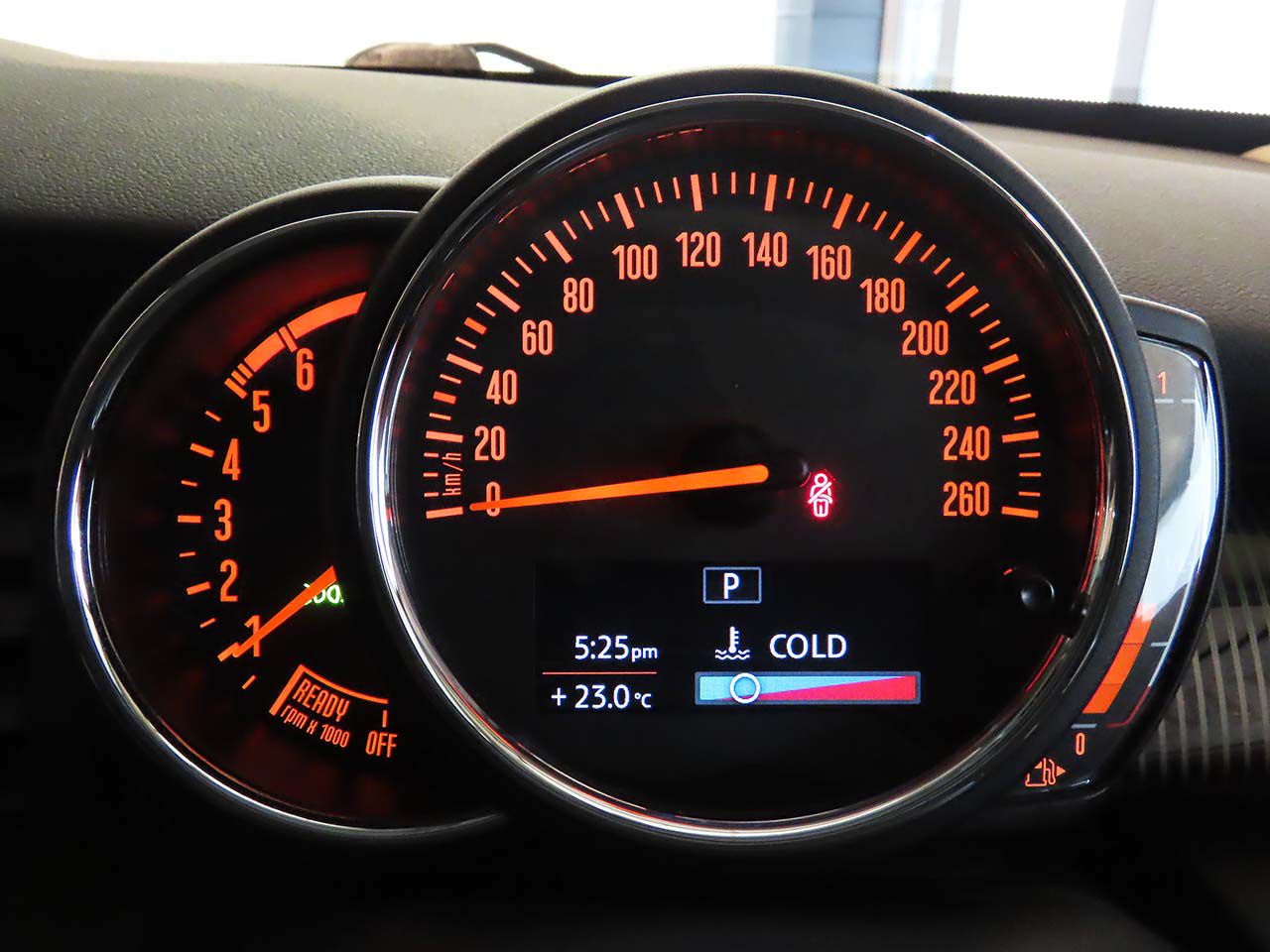 F55 COOPER D (AT)