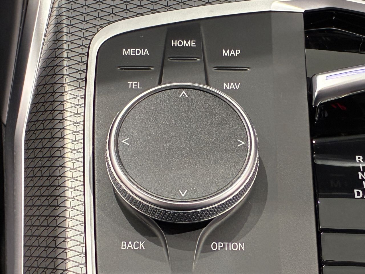 G20 320i Saloon LCI RHD MX