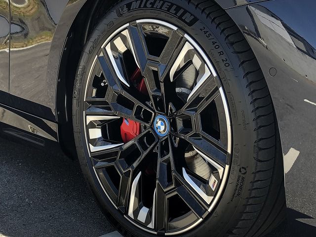 BMW i5 M60 xDrive Sedan RHD