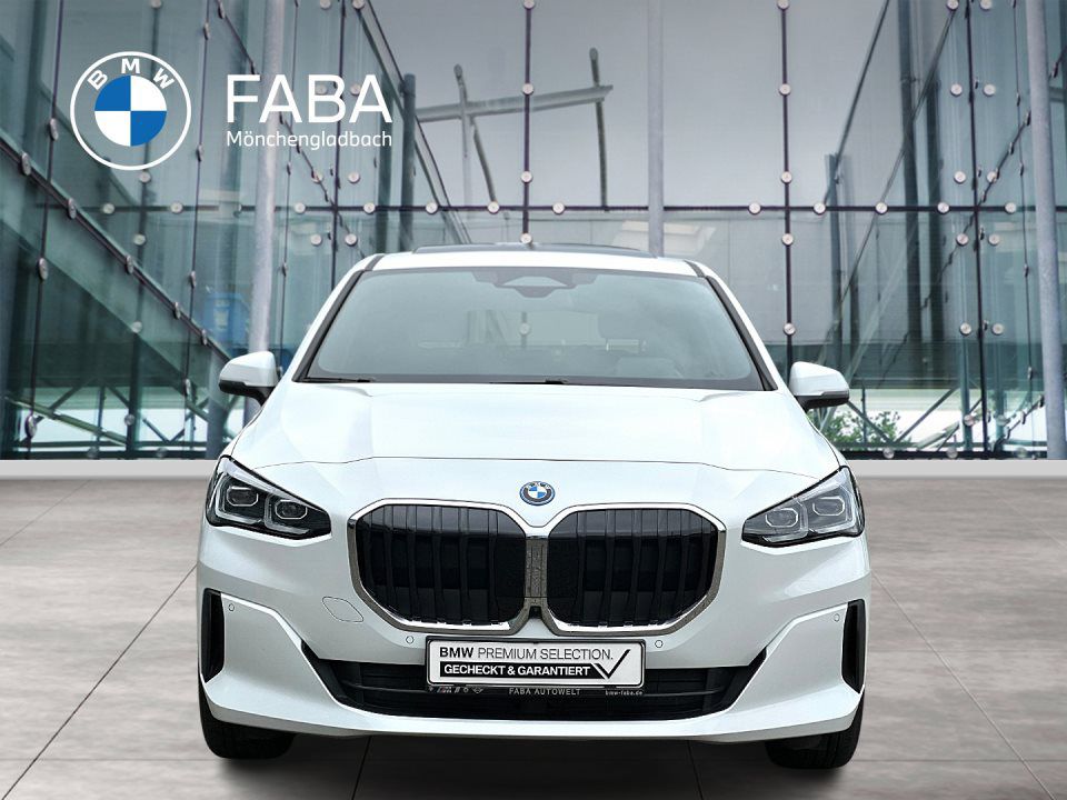 BMW 225