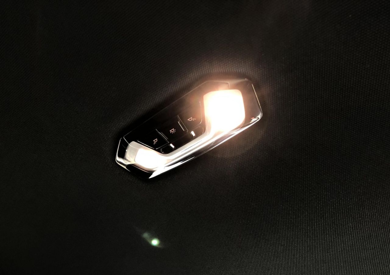 320d xDrive Berline RHD