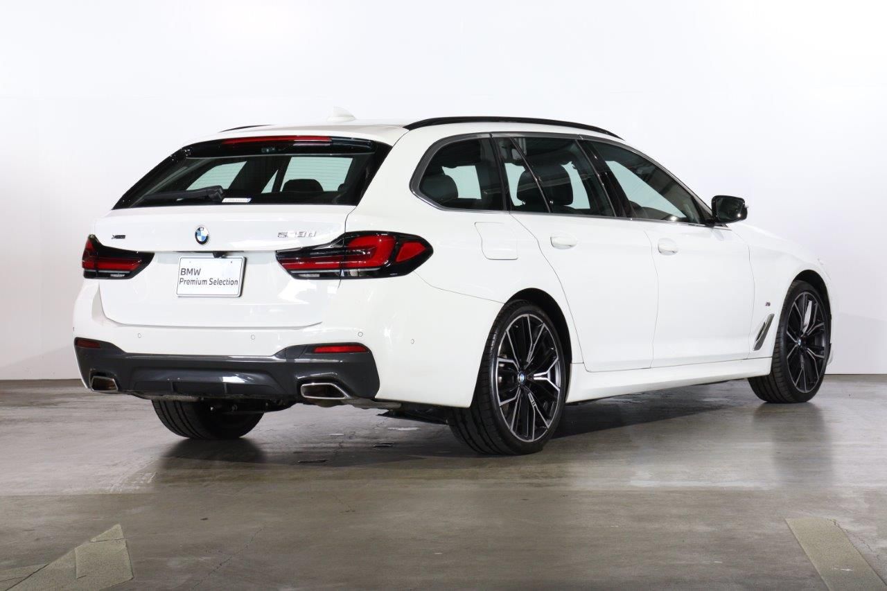520d xDrive Touring RHD