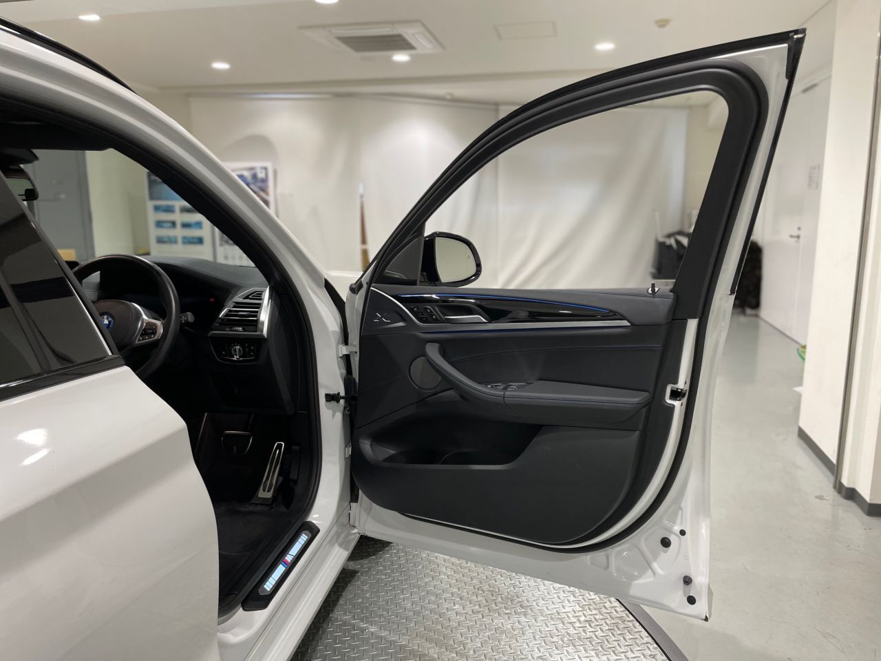 G08 iX3 BEV RHD