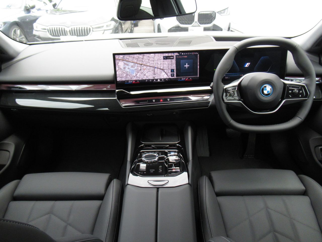 BMW i5 eDrive40 Sedan RHD