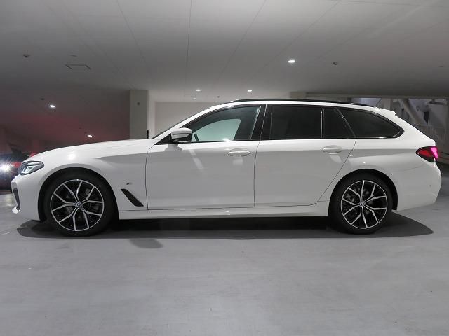 520d xDrive Touring RHD