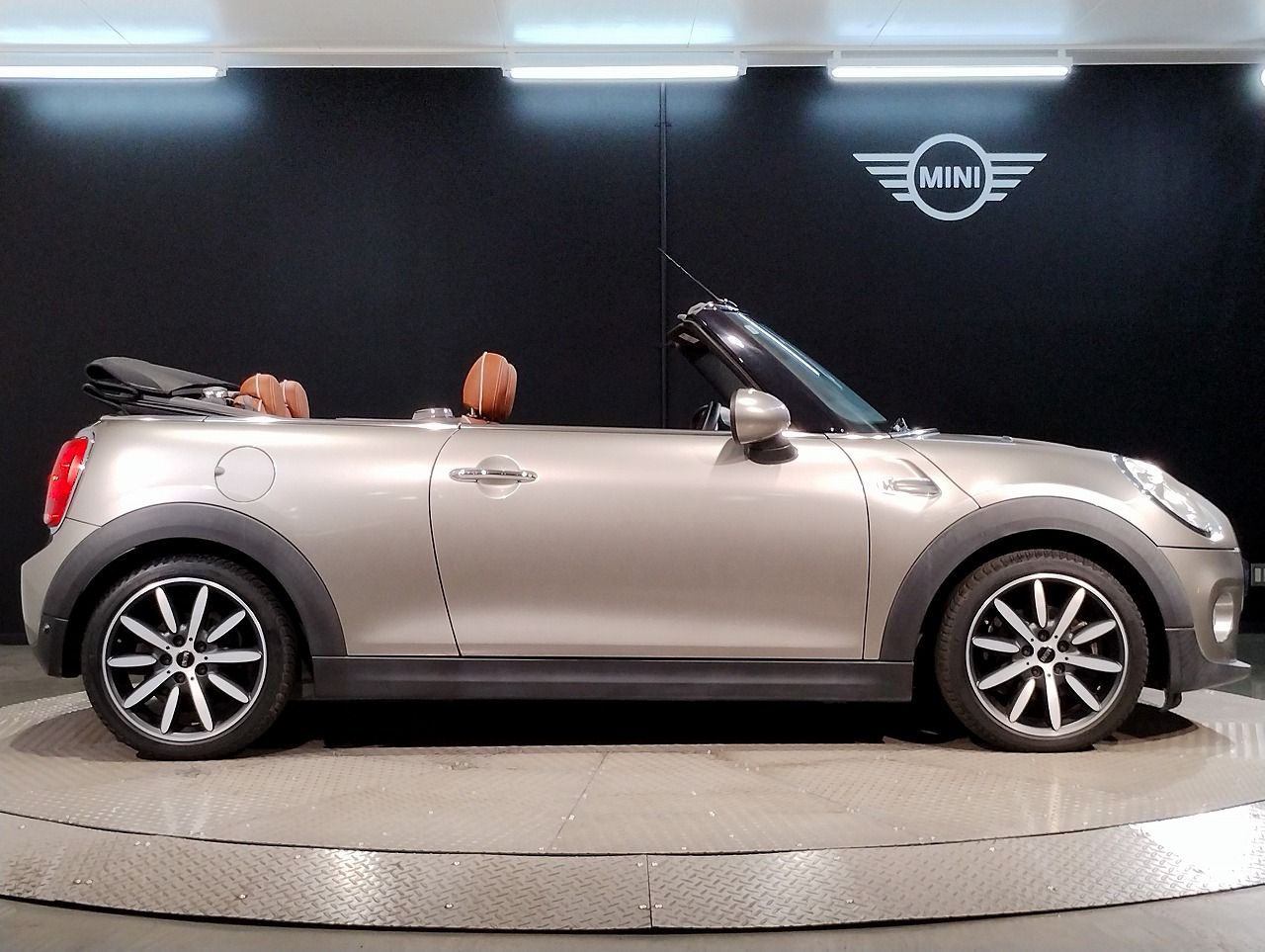 MINI CONVERTIBLE COOPER