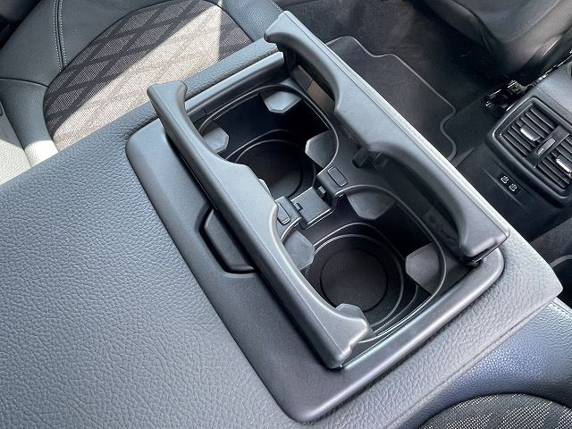 G29 z4 sDrive20i RHD