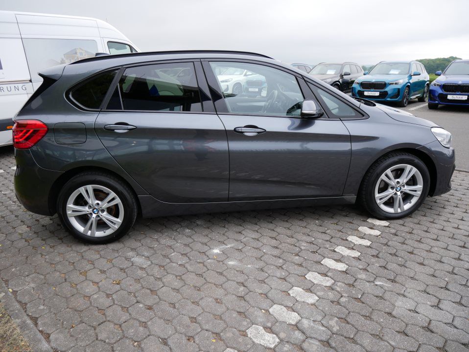 BMW 218