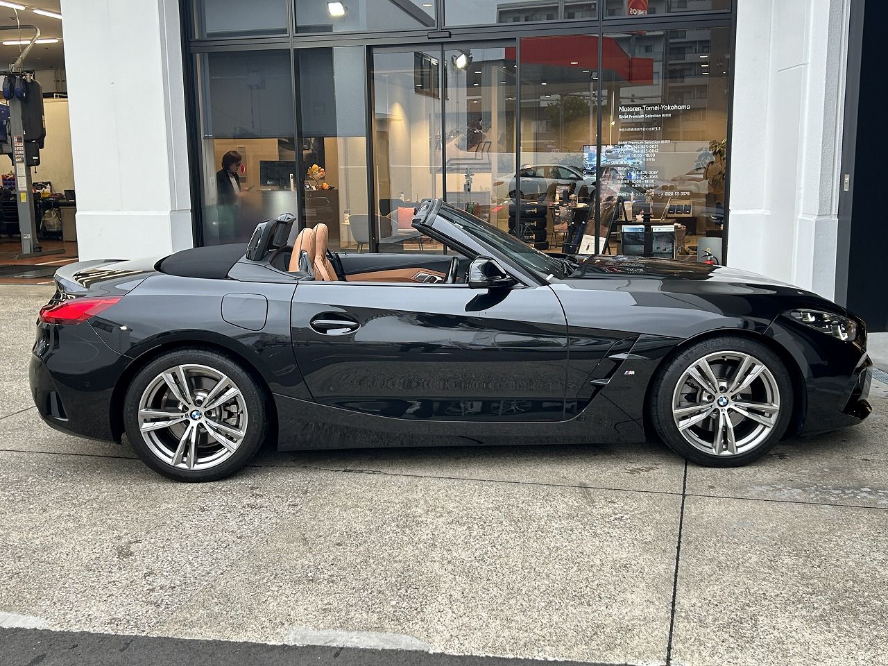 G29 z4 sDrive20i RHD