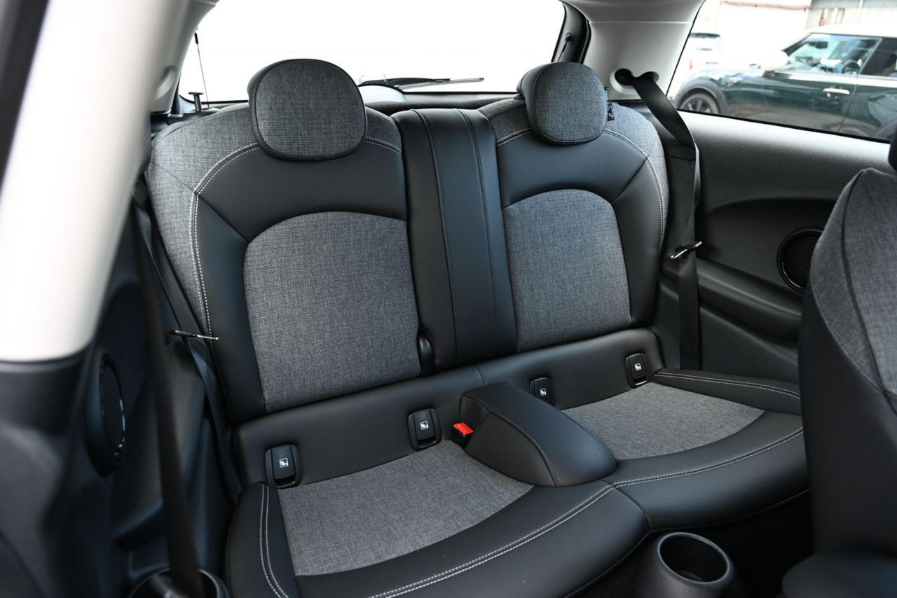MINI Cooper F56 RHD