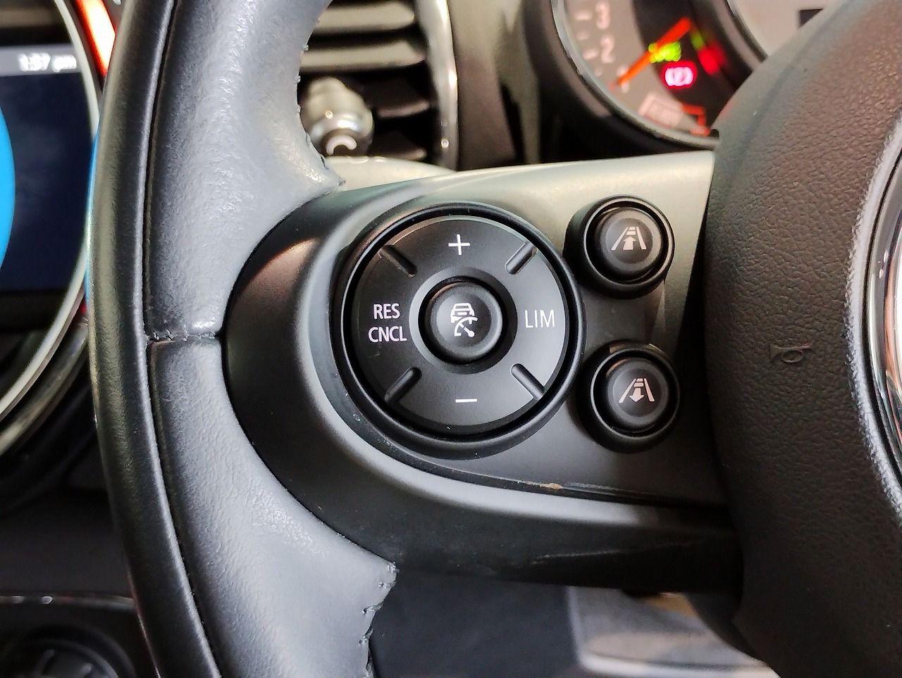 MINI CLUBMAN COOPER D