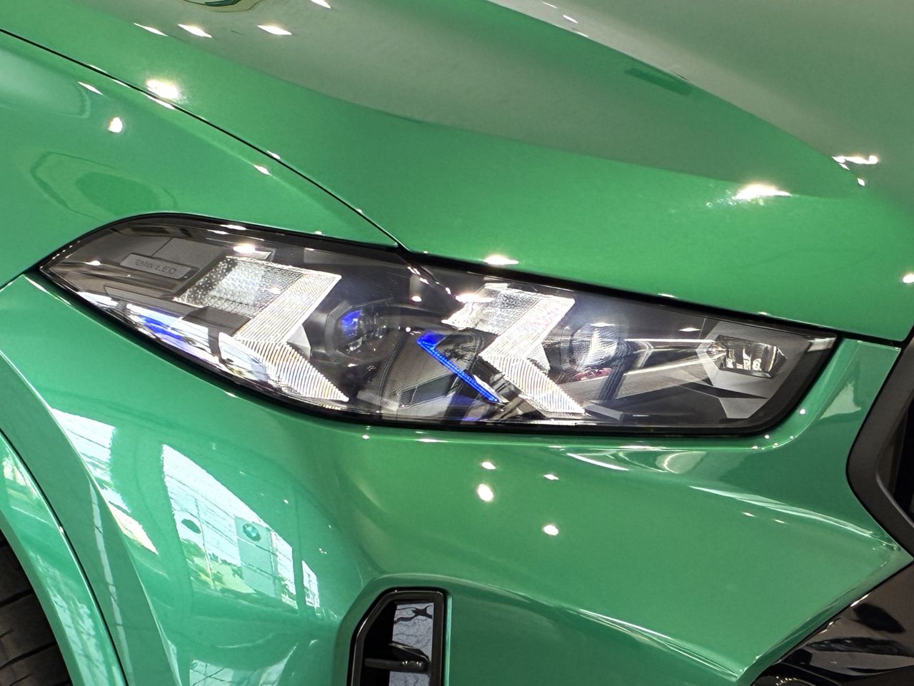 X6 M60i xDrive RHD