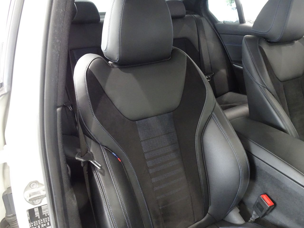 G20 320i Saloon RHD TU