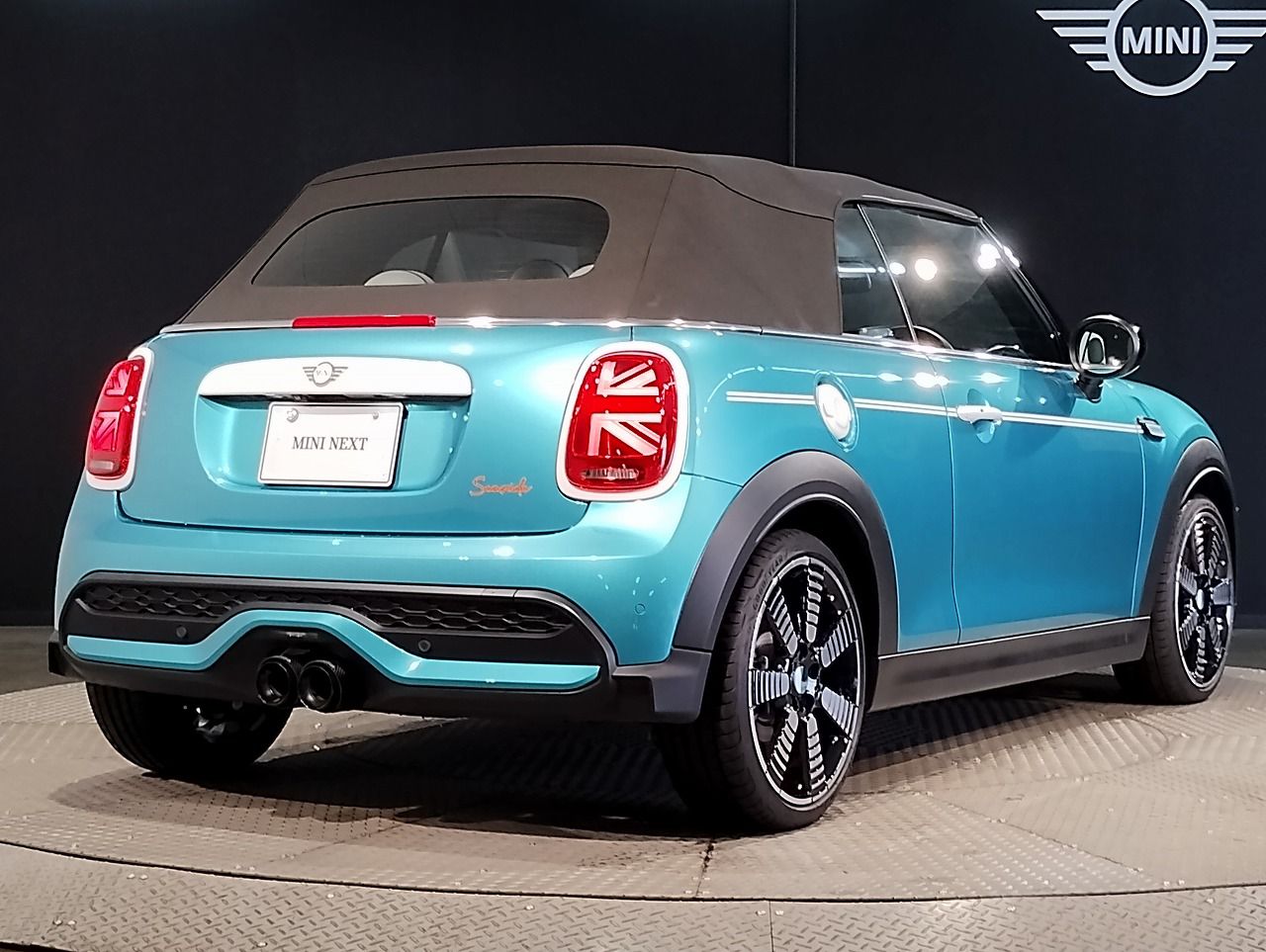 MINI Cooper S Convertible RHD