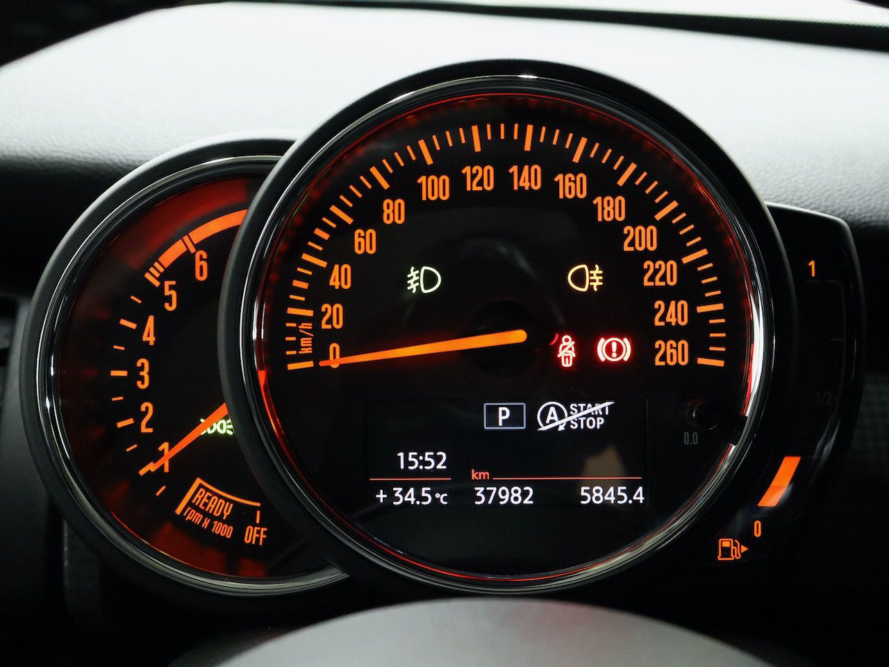F55 COOPER D (AT)