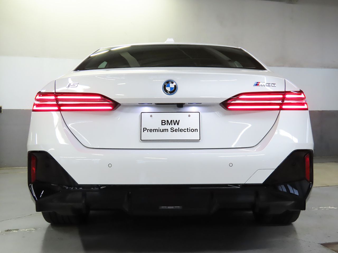 BMW i5 M60 xDrive Sedan RHD