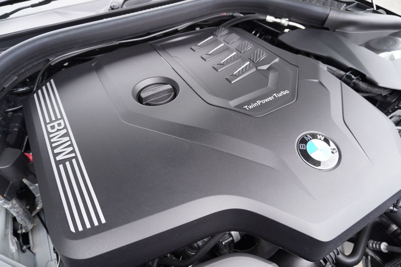 G29 z4 sDrive20i RHD