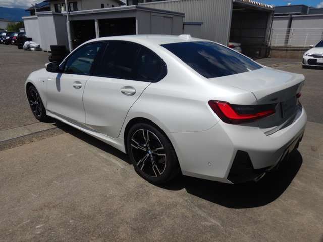 320d xDrive Berline RHD