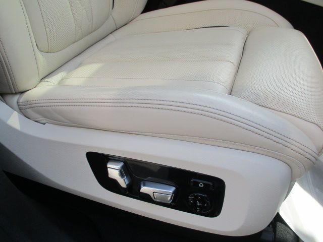 X* xDrive30d RHD