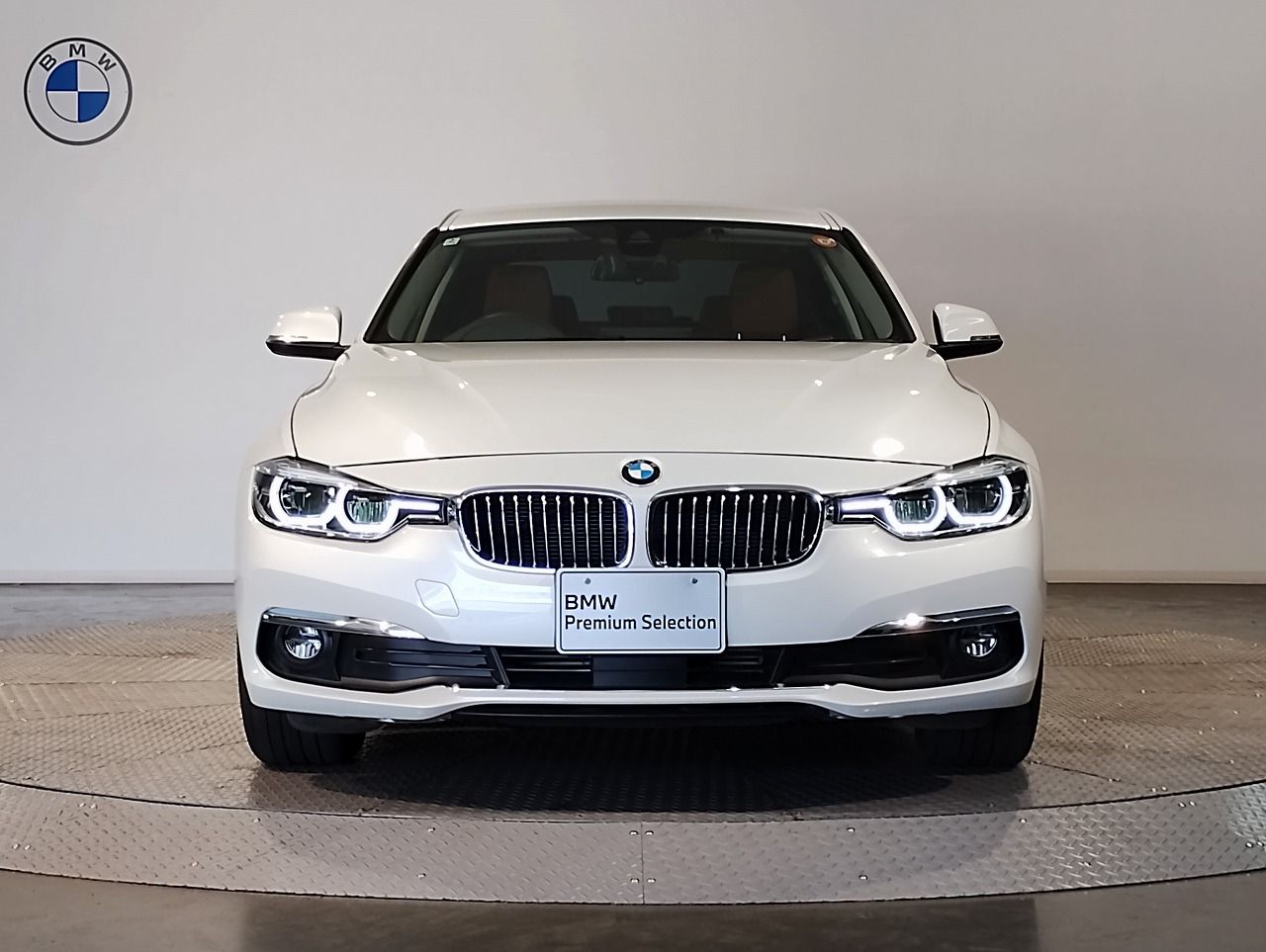 320D SEDAN RHD