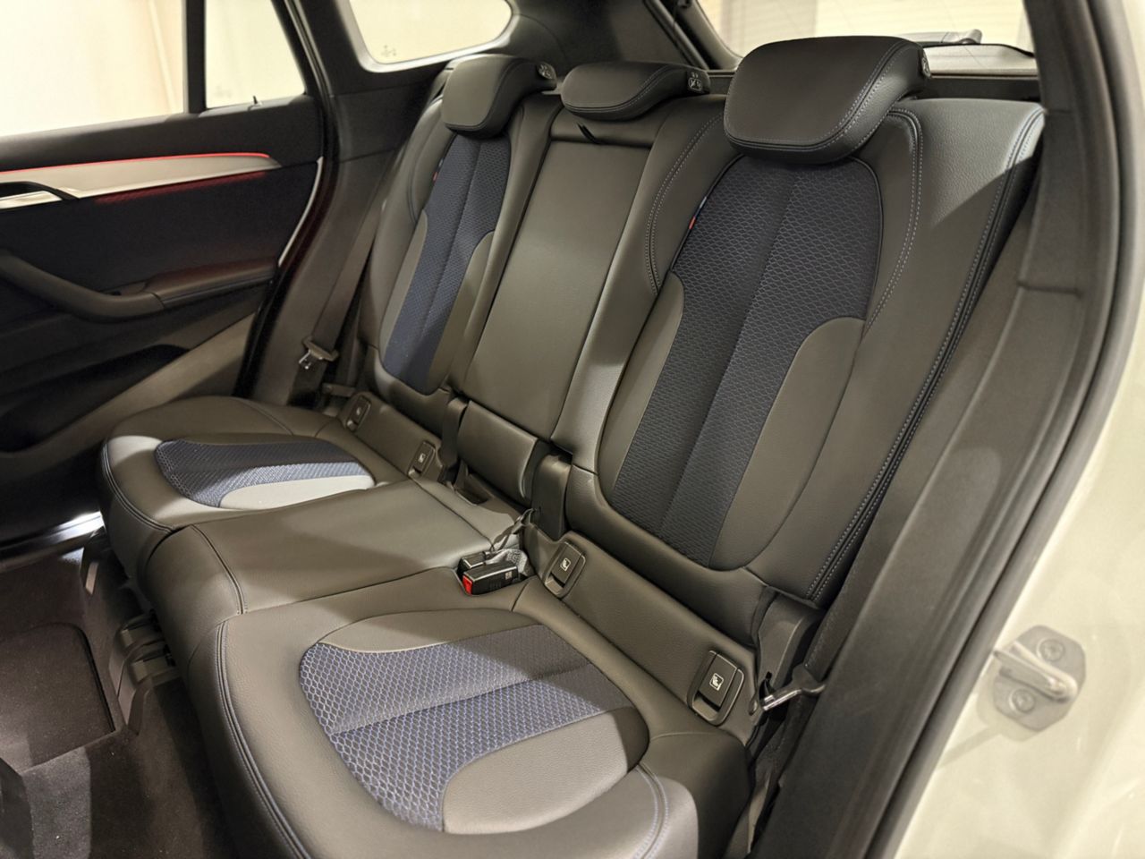 X1 sDrive18i RHD