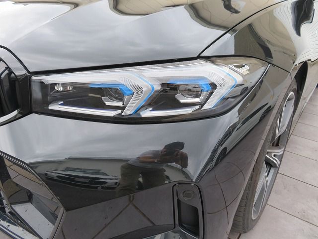 320d xDrive Berline RHD
