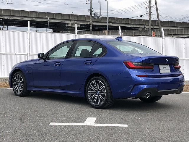 G20 330e Saloon RHD MX