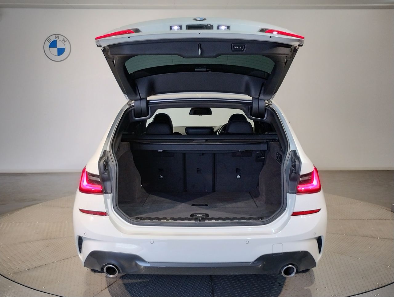 G21 318i Touring