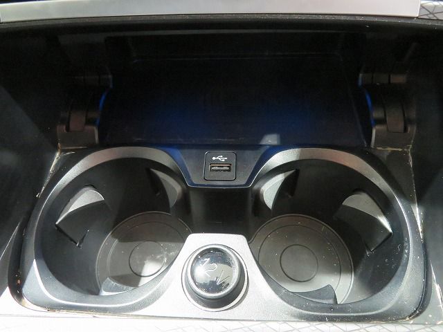 G26 i4 eDrive40 RHD