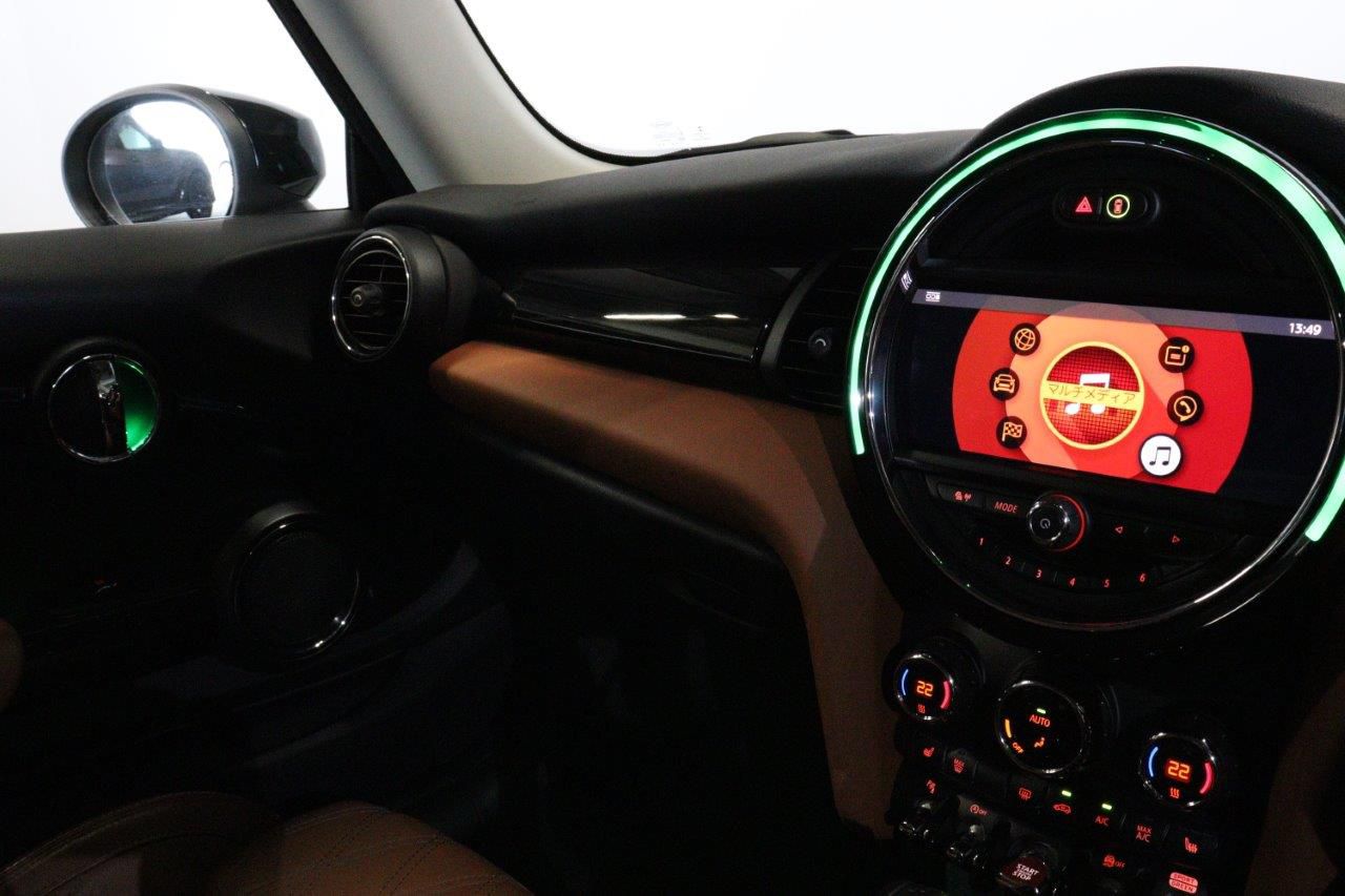 F56 COOPER S D(AT)