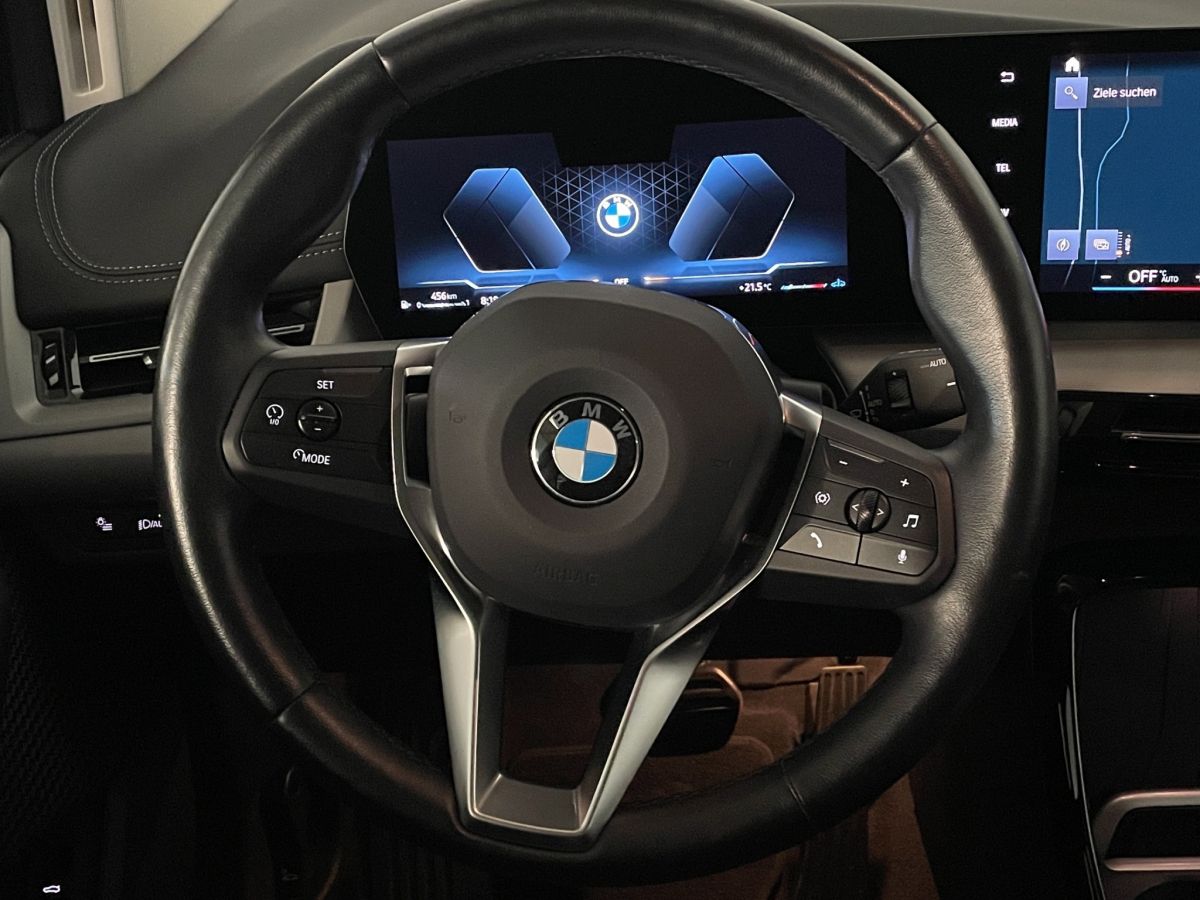 BMW 218