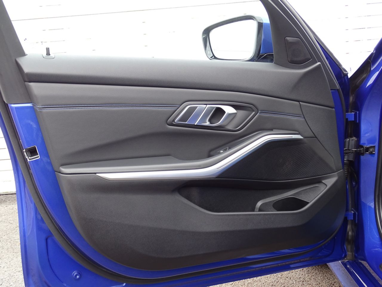 G20 320d xDrive RHD Saloon