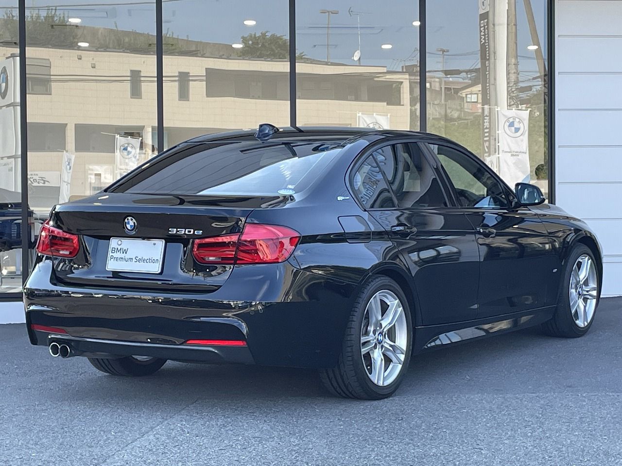 330E IPERFORMANCE SEDAN RHD
