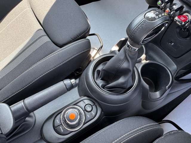 F55 COOPER S D(AT)