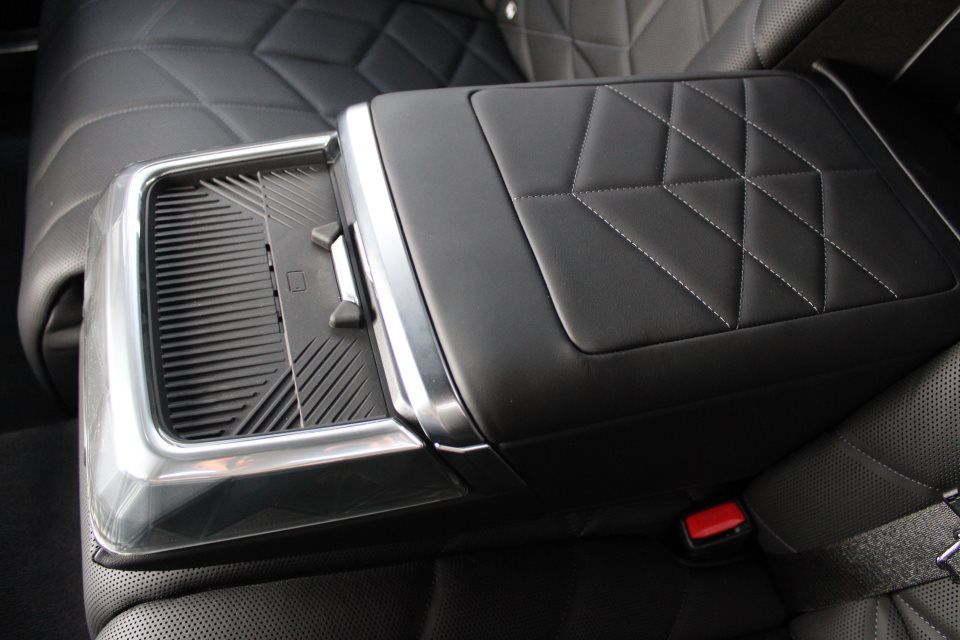 BMW 750